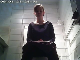 Toilet Girl 005