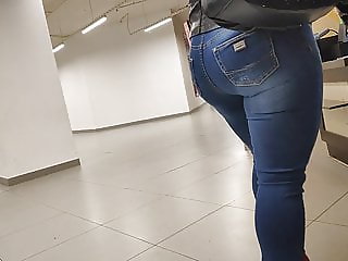Delucious big butts sexy milfs in tight jeans